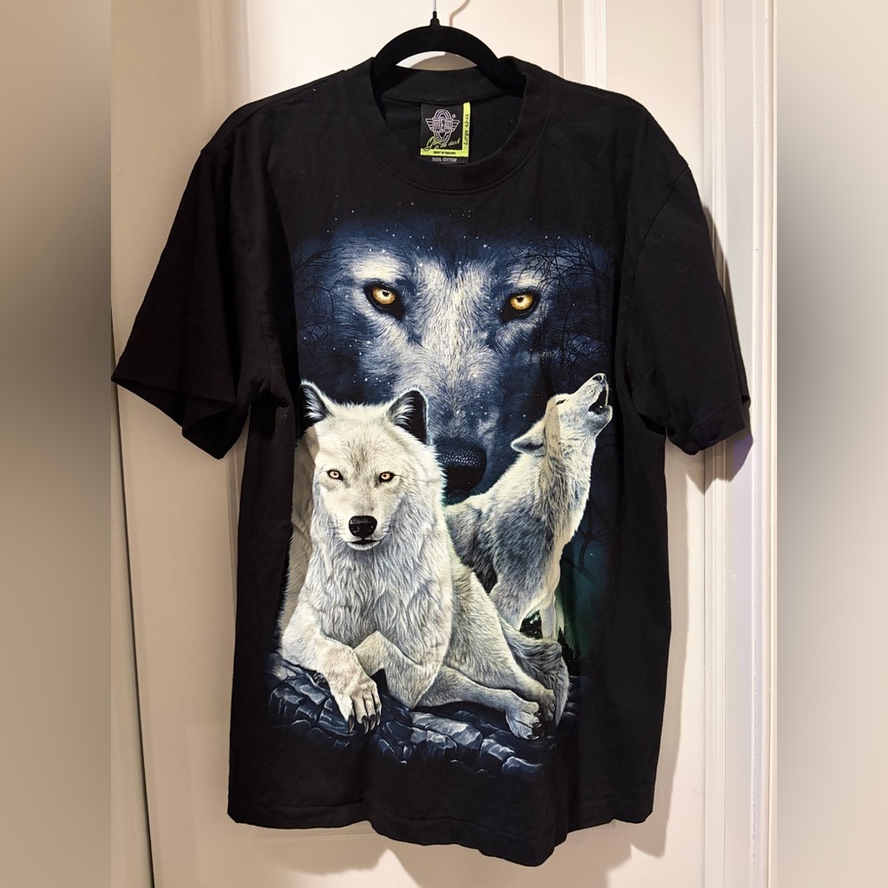 Wolf Graphic Glow in the Dark T-Shirt